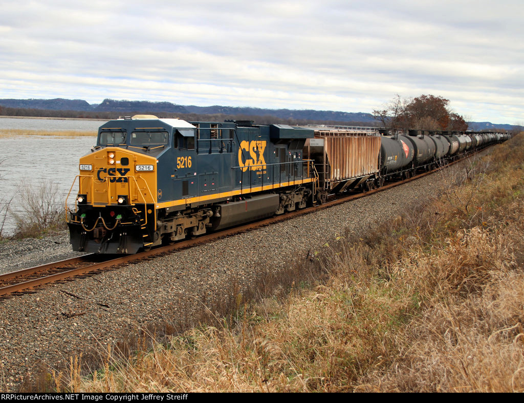 CSXT 5216